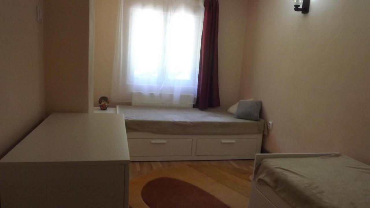 Casa De Oaspeti Boga Pietroasa  Екстериор снимка